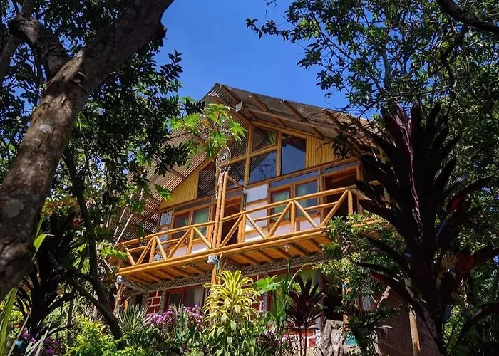 Eco Hotel Manu Viajeros