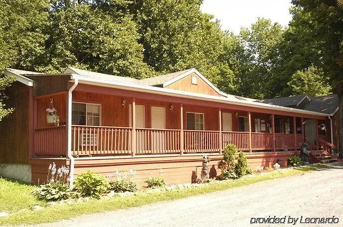 Valley Brook Inn And Cottages