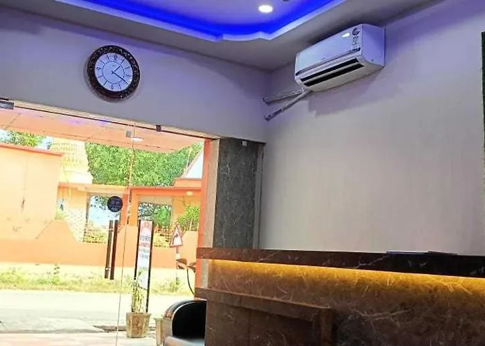 Oyo Hotel Pp Crown