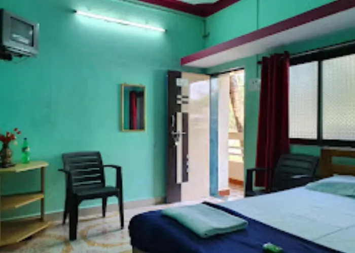 Serina House Malvan