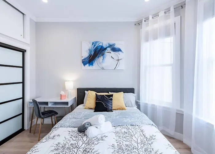 Modern 4Br Upper Unit Private Rooftop 30 Days