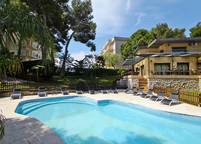New Play Lake Villa