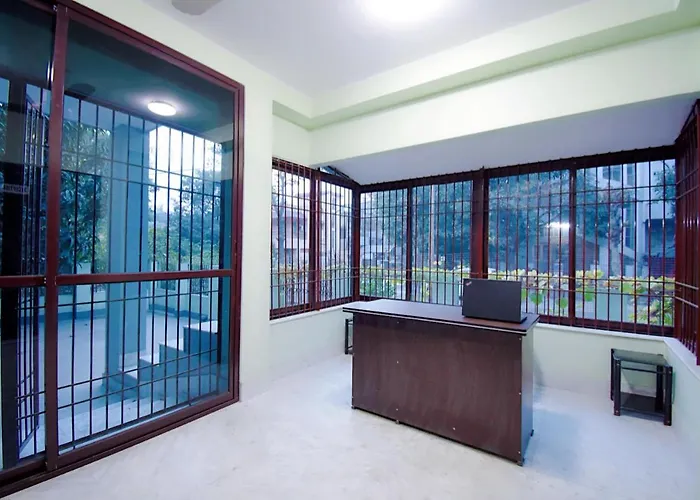 Oyo Retro Residency