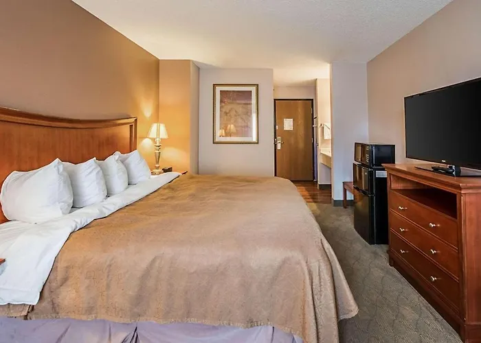 Royal Inn Suites