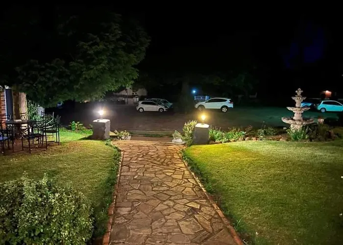 The Oaks Hotel