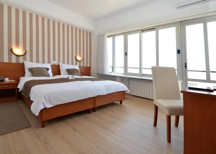 Hotel Neboder