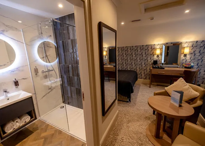 Brisbane House Hotel