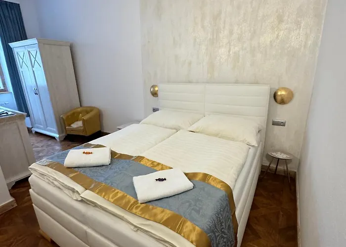 Atmosfera Rooms & Restaurant