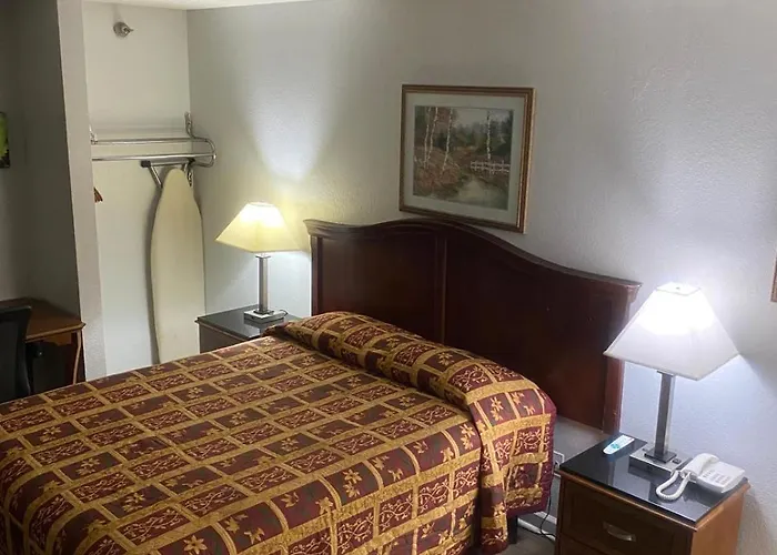 Savannah Lodge