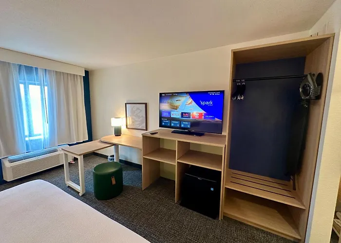 Spark By Hilton Fort Wayne