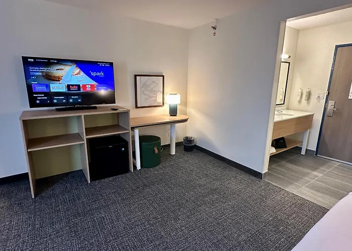Spark By Hilton Fort Wayne