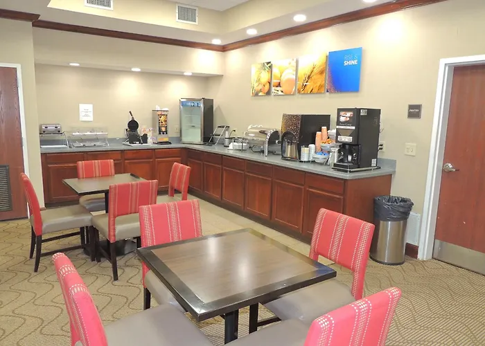 Comfort Suites Twinsburg