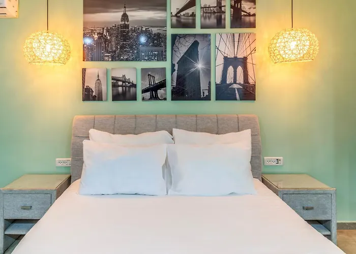 Lago Hotel