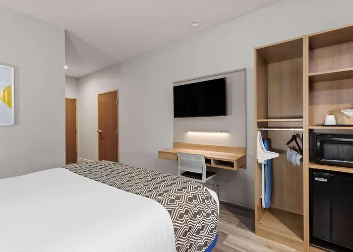 Microtel Inn And Suites - Zephyrhills