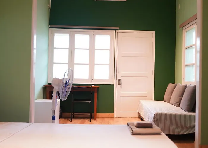 Residencial Avenida Geovanni - Central Sao Tome - Private Bathroom&Solar Backup