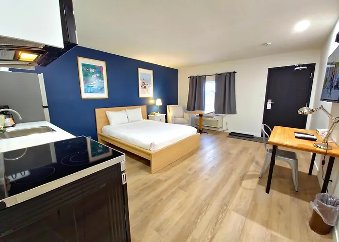 Cloud 9 Inn