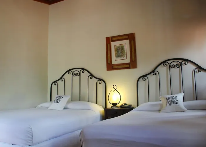 Hotel Plaza Yat Balam
