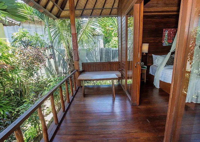 D'Muncuk Huts Lembongan