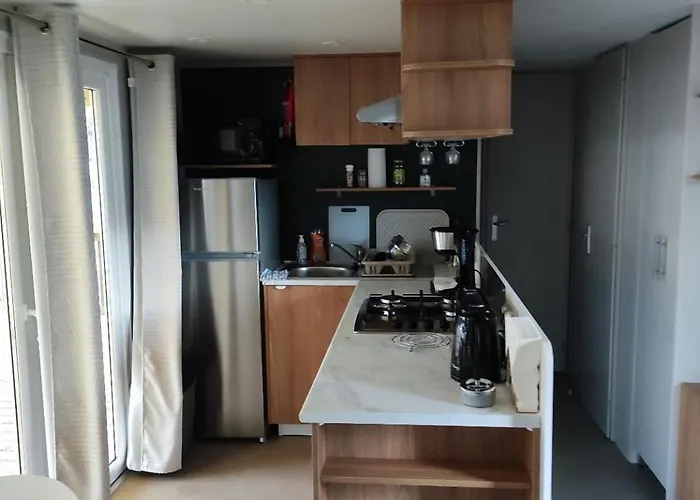 Mobil-Home Dans Camping 4 Etoiles 6 A 8 Personnes 40M2