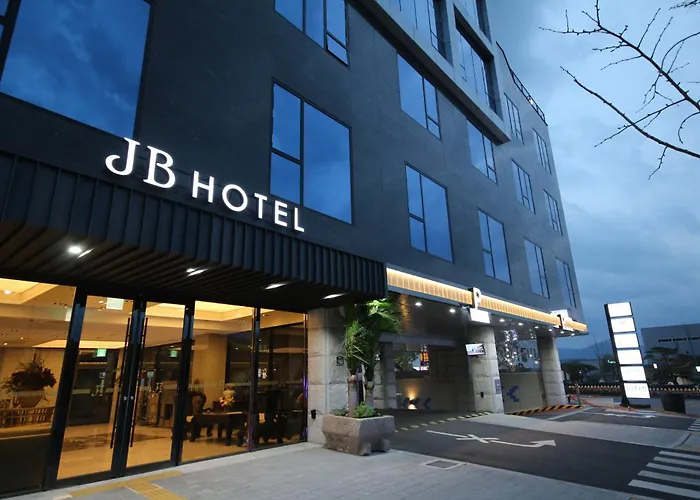 Jb Tourist Hotel