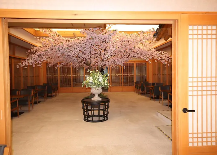 Jb Tourist Hotel