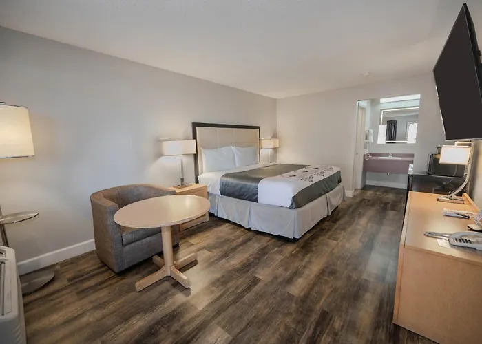 River Oak Inn