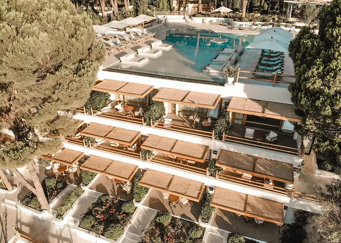 Perios Beach House - Adults Only