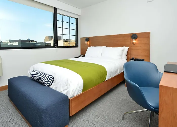 The Lismore Hotel Eau Claire - A Doubletree By Hilton