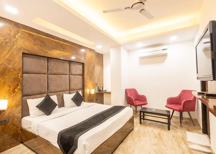 Hotel Cosmo Near Blk Hospital Karol Bagh