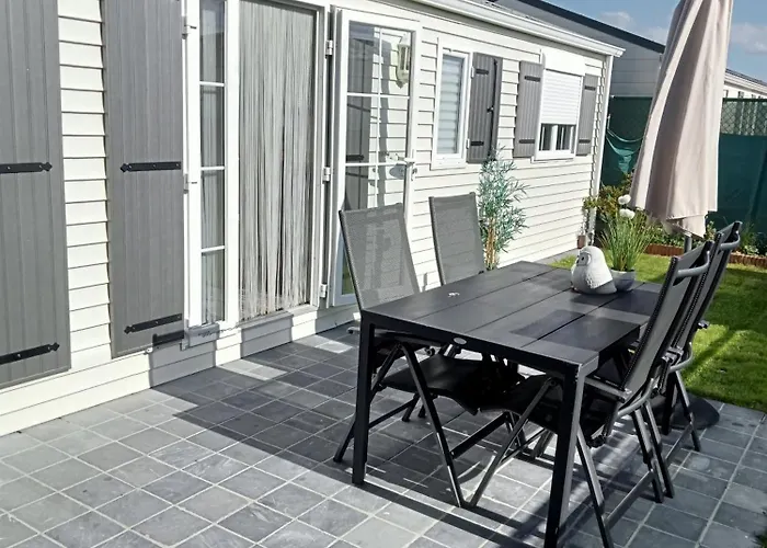 Superdeluxe Stacaravan Met Eigen Tuin En Parkeerplaats Nr 20