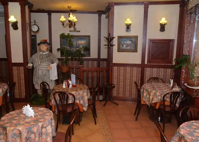 Atrium Hotel