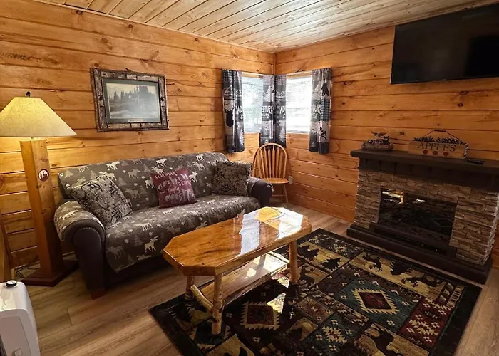 Rowe'S Adirondack Cabins Of Schroon Lake