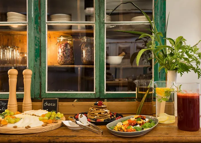 Altanure Almatere - Food Forest Boutique Stay