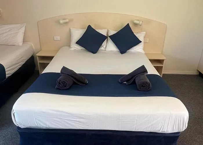 Outback Quarters Motel Hay