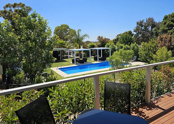 Murray Bridge Tourist Park - Adult Only
