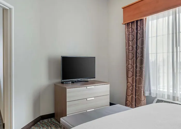 Best Western Plus Peppertree Inn At Omak