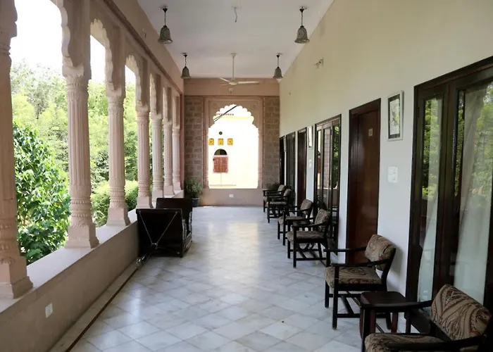 Hotel Karan Villas