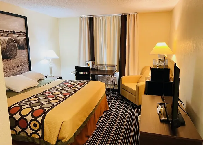 Super 8 By Wyndham Dodge City