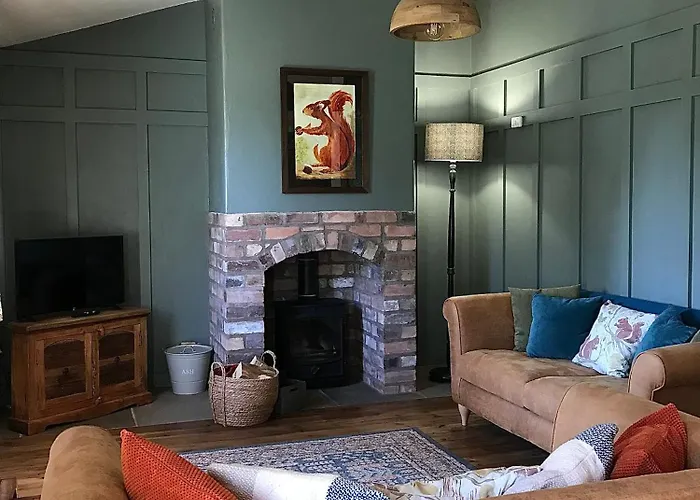 The Nut House - Squirrel Lane Lodges Ludlow