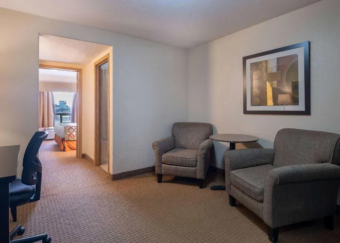 Super 8 By Wyndham Edmonton International Airport