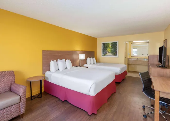Days Inn By Wyndham Florence/I-95 North