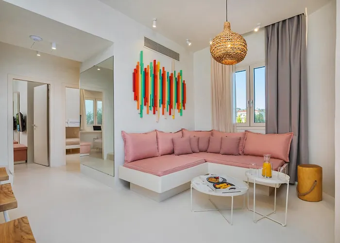 Cocoοns Suites & Villas Fourka