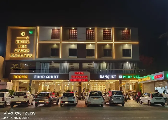 Hotel The Grand Khodiyar