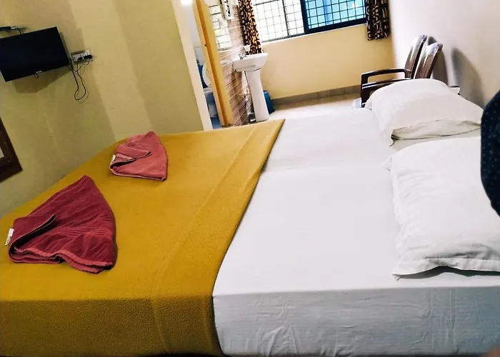 Hotel Varsha Hampi
