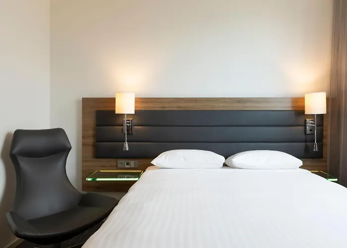 Moxy Aberdeen Airport
