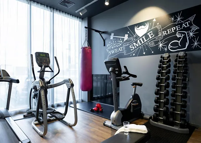 Moxy Aberdeen Airport