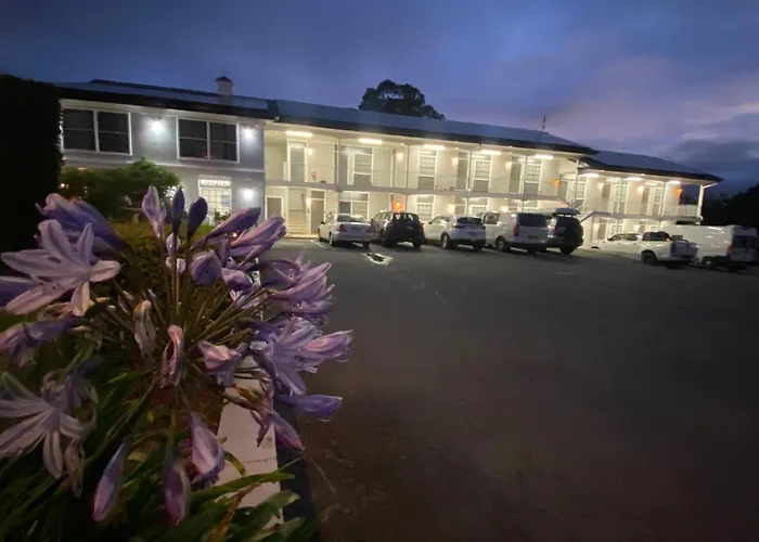 Colonial Lodge Motor Inn