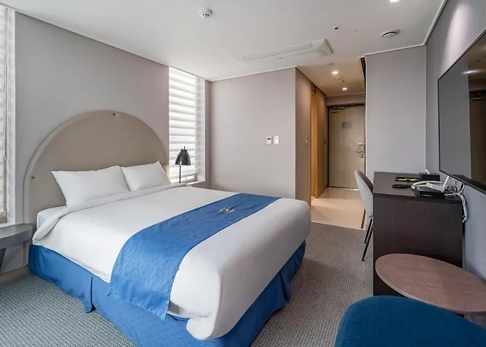 Golden Tulip Essential Namgang