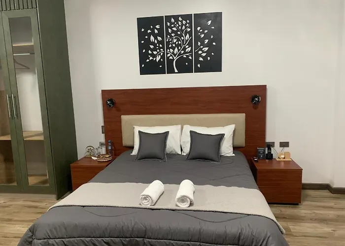 Hotel Sacha Golden