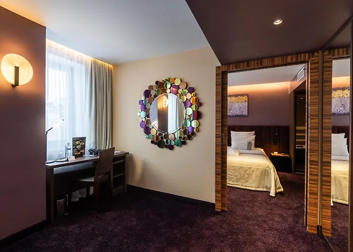 Avalon Hotel & Conferences